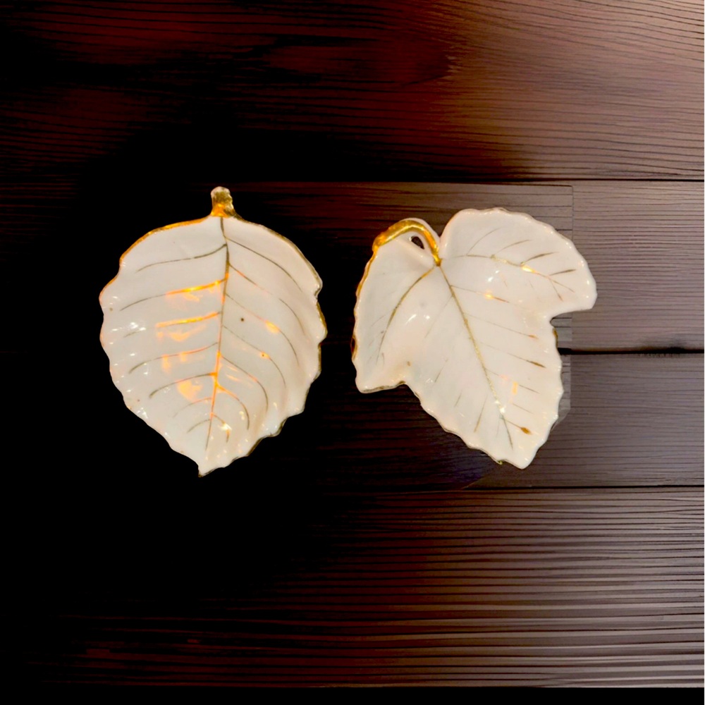 Vintage Occupied Japan White Porcelain Leaf Trinket Dishes w/ Gold Trim